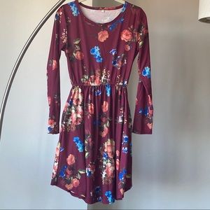 Burgundy long sleeve floral t-shirt dress pockets